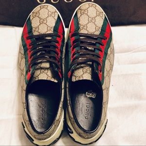 GUCCI Beige GG Canvas Sneakers Size 9